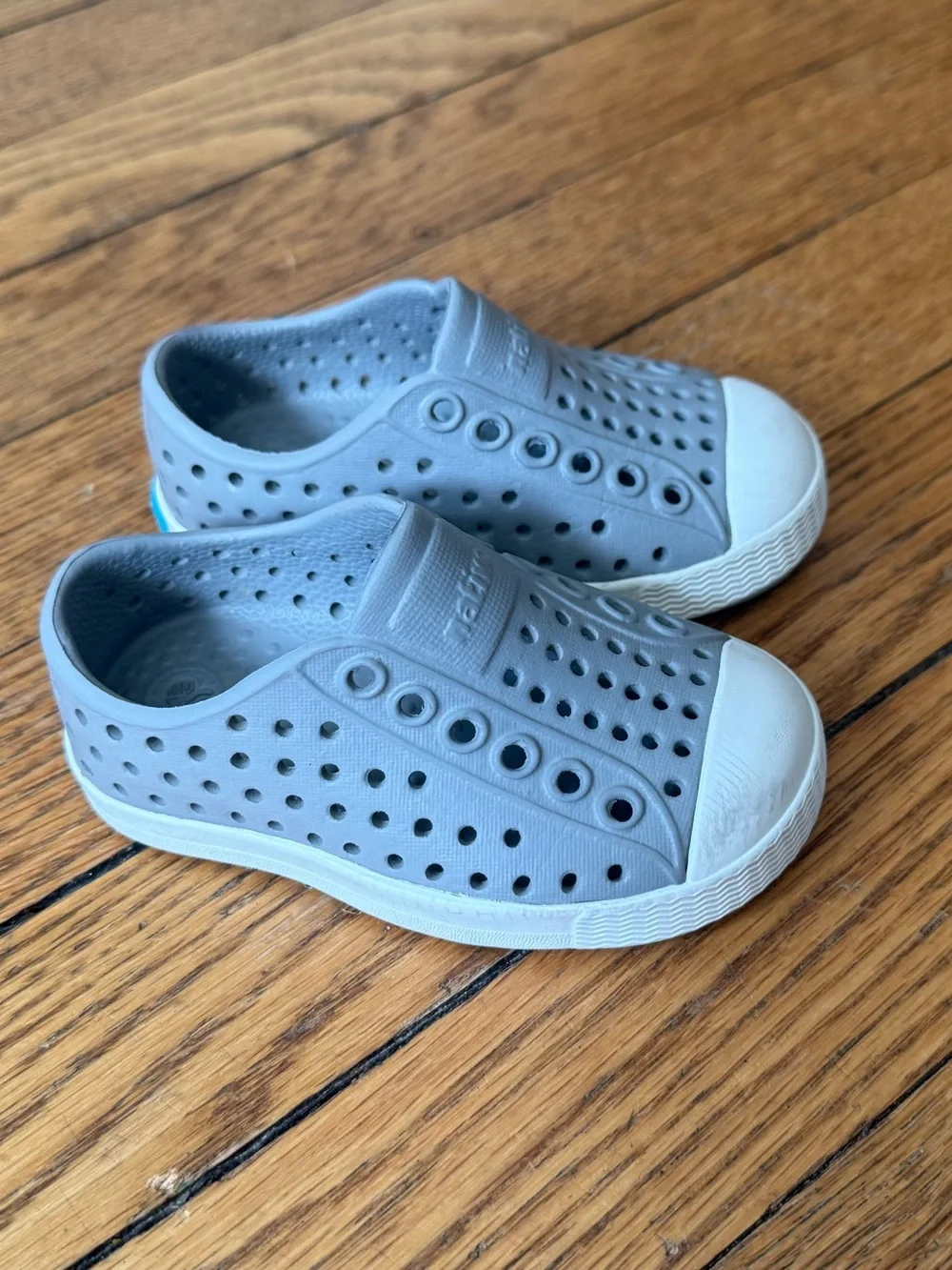 Native Shoes Kids Light Gray Jefferson - Size 4